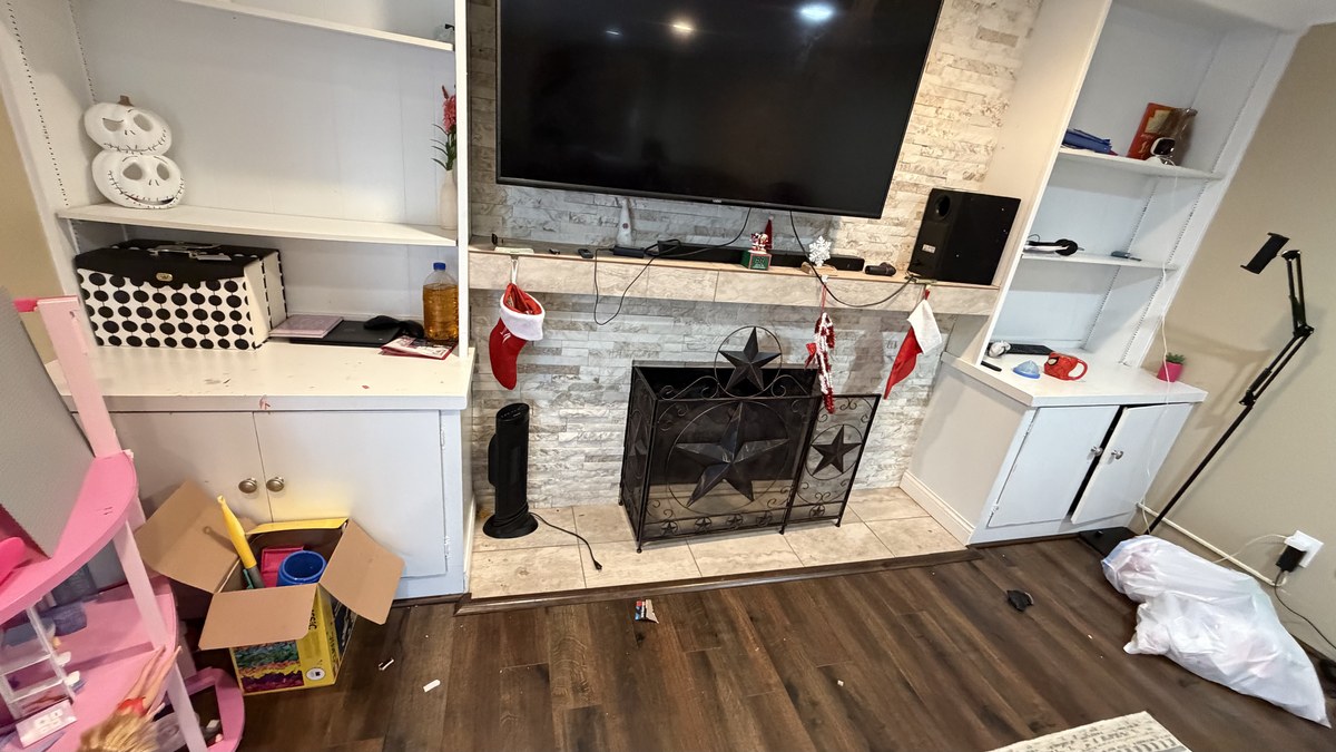 Built-In Shelving